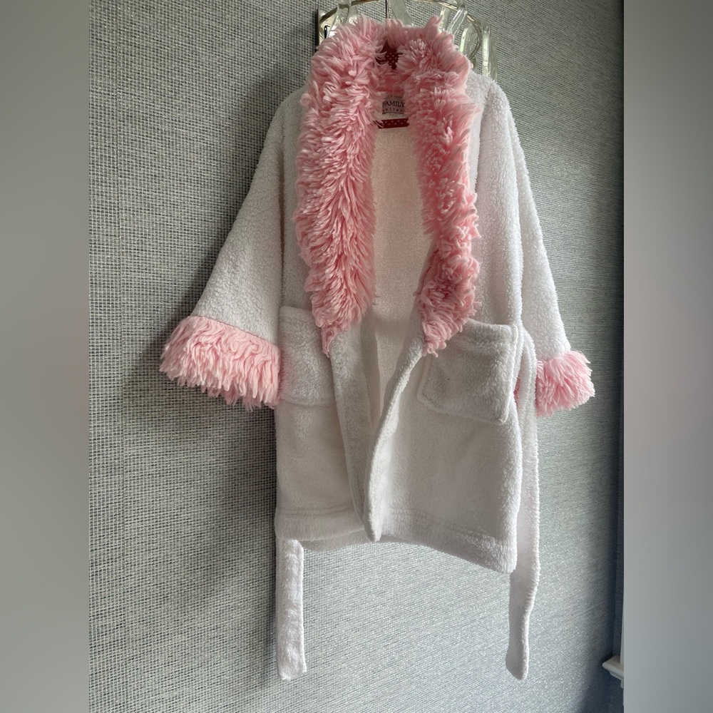Family Ties Bathrobe Size 2T